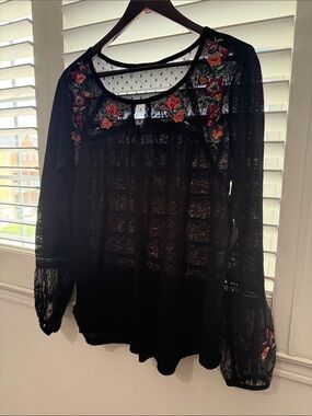 Time and Tru Black Sheer Embroidered Floral Long-Sleeve Blouse